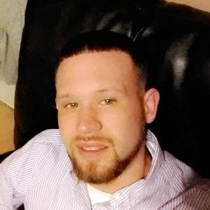 Meet your Posher, Devin